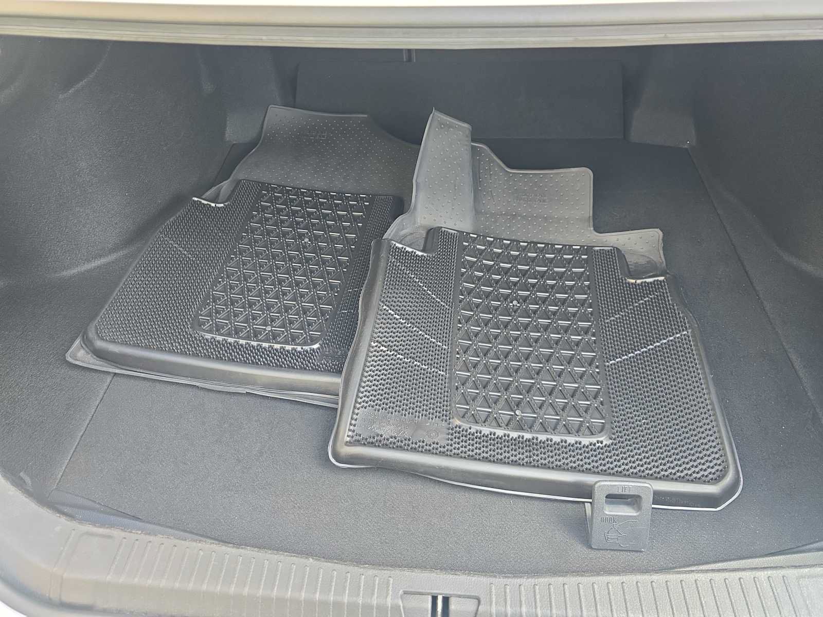 Used 2022 Toyota Avalon XLE w/ Moonroof Package FWD image 27