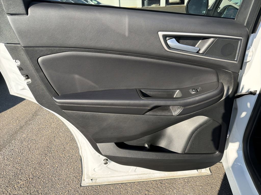 Used 2024 Ford Edge SEL w/ Convenience Package image 12