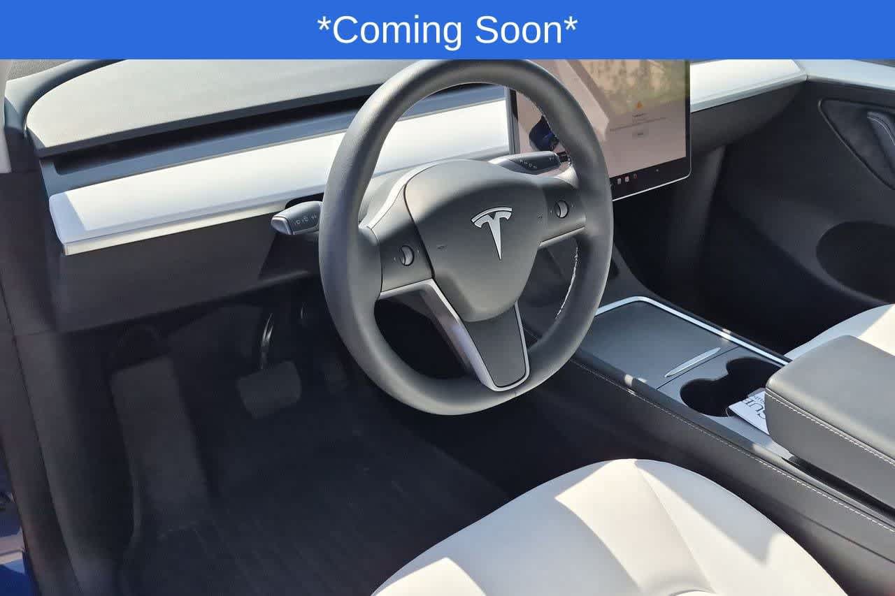 Used 2023 Tesla Model Y Long Range AWD/4WD image 2