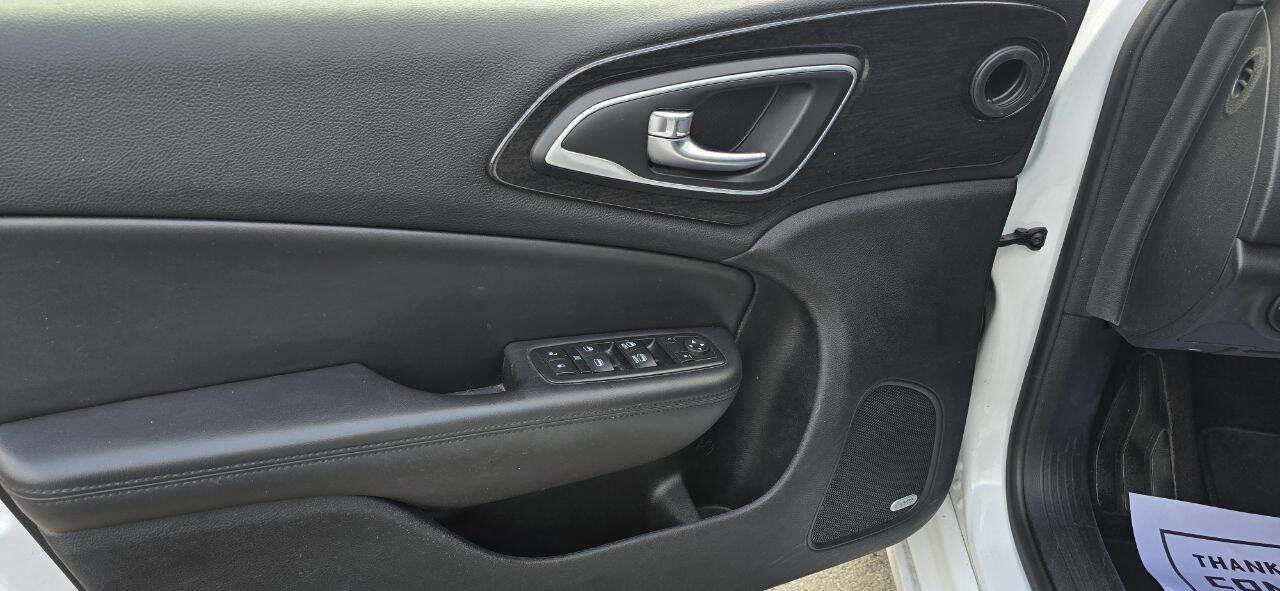 Used 2015 Chrysler 200 C w/ Navigation & Sound Group I image 11