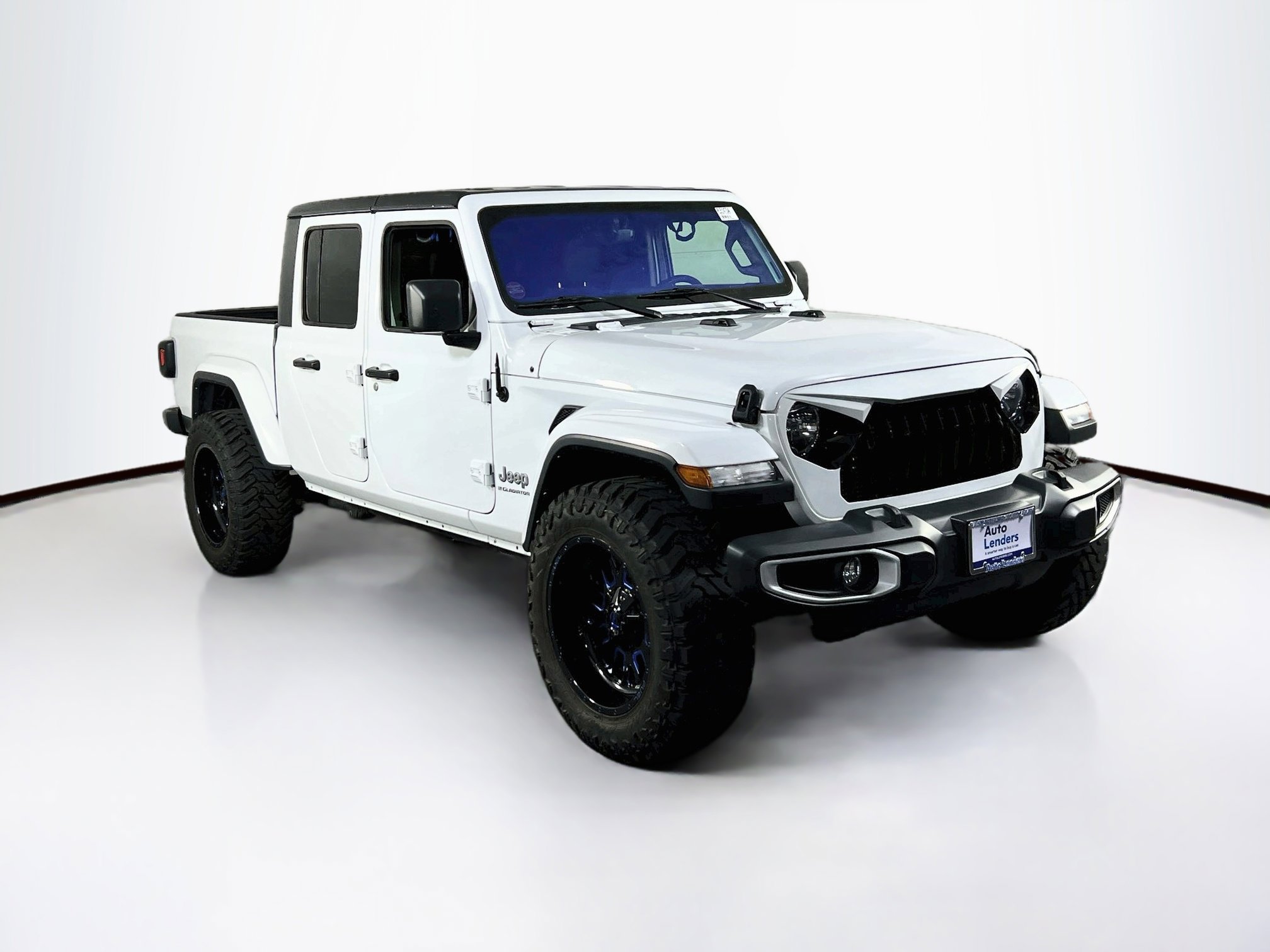 Used 2023 Jeep Gladiator Overland AWD/4WD image 3