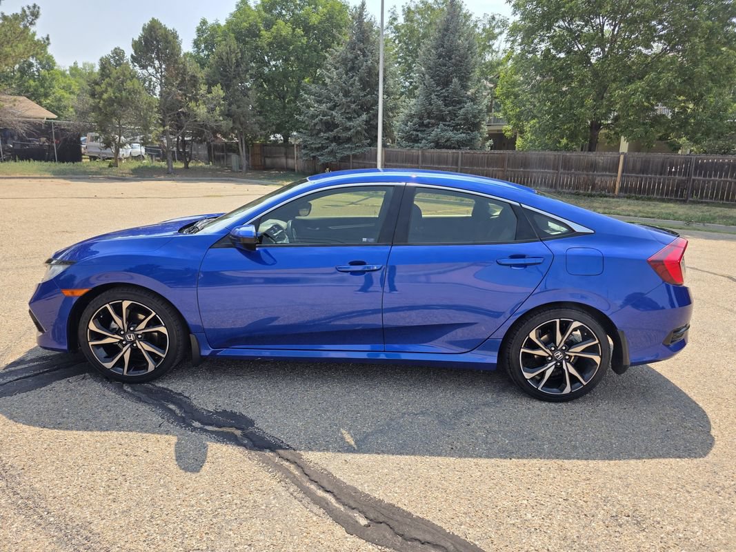 Used 2020 Honda Civic Sport image 2