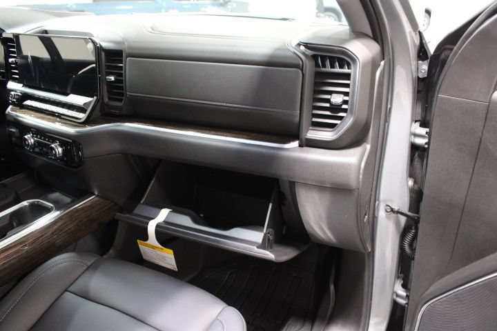 New 2026 GMC Sierra 1500 Elevation w/ Elevation Premium Package AWD/4WD image 28