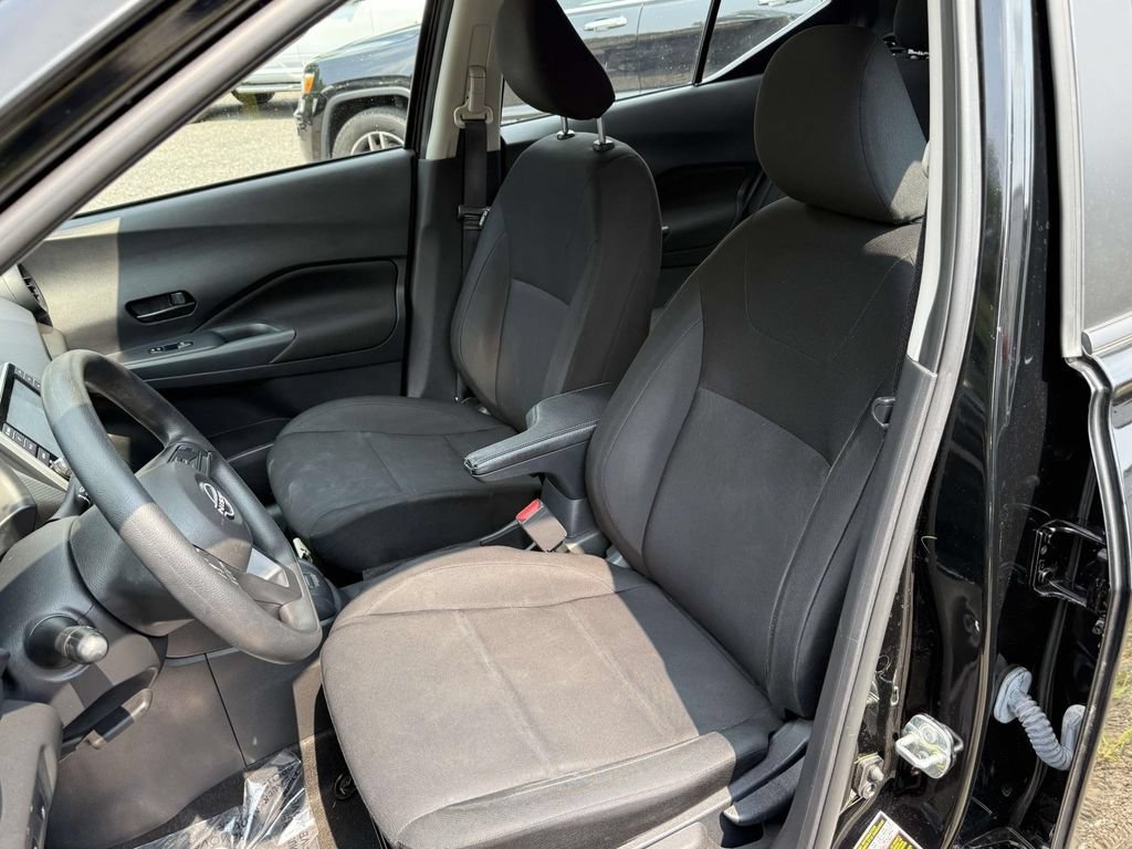 Used 2023 Nissan Kicks S FWD image 23
