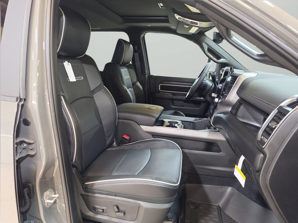 New 2027 RAM 3500 Laramie AWD/4WD image 20