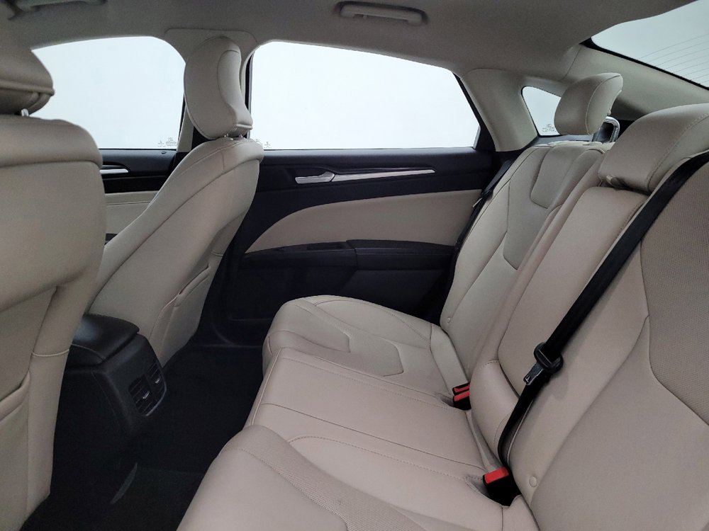 Used 2018 Ford Fusion Titanium AWD/4WD image 18