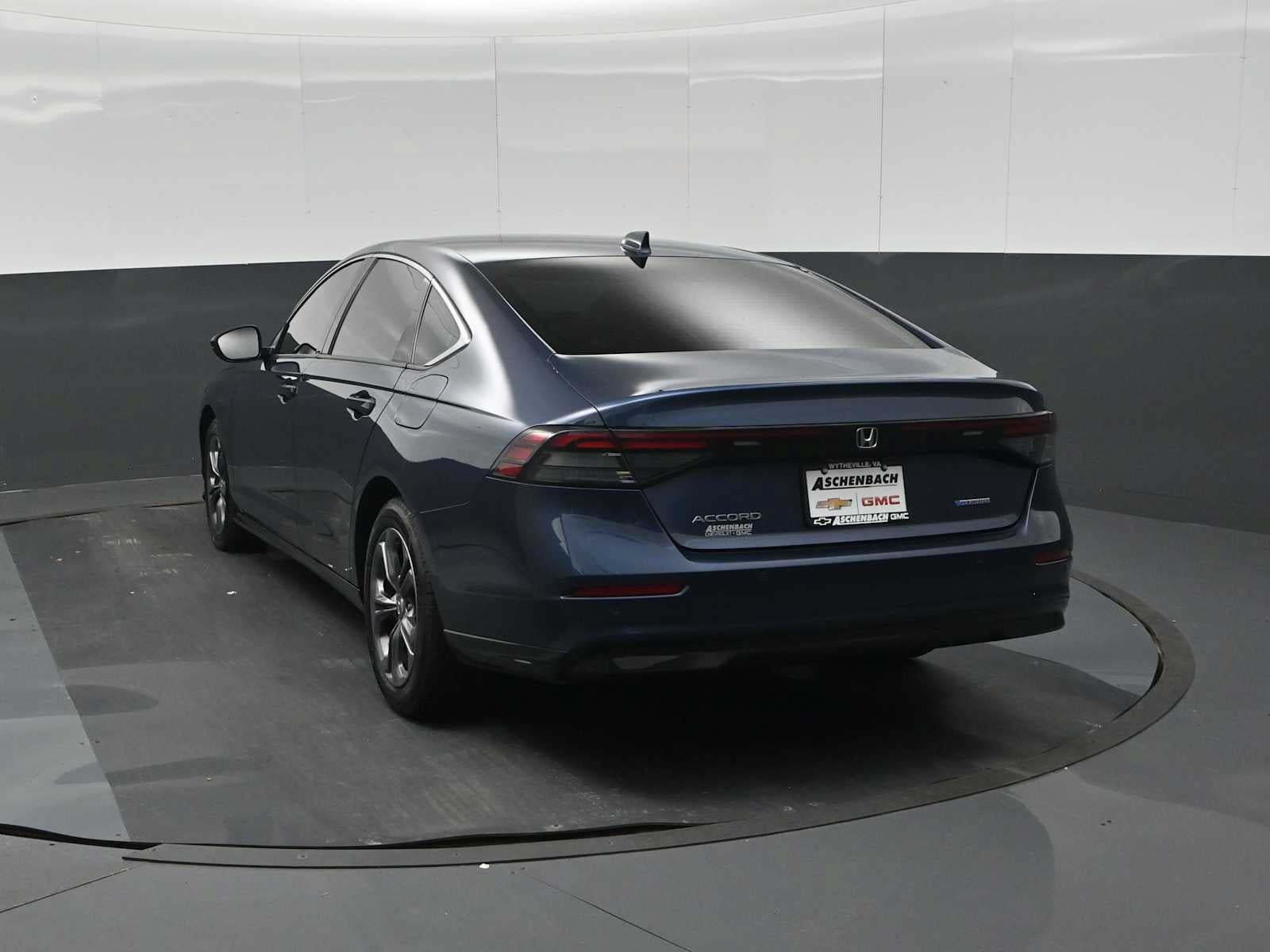 Used 2023 Honda Accord EX-L image 7