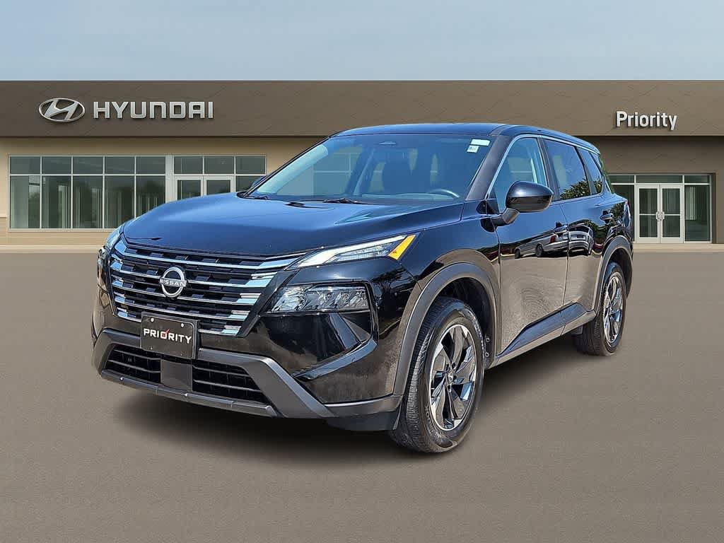 Used 2025 Nissan Rogue SV