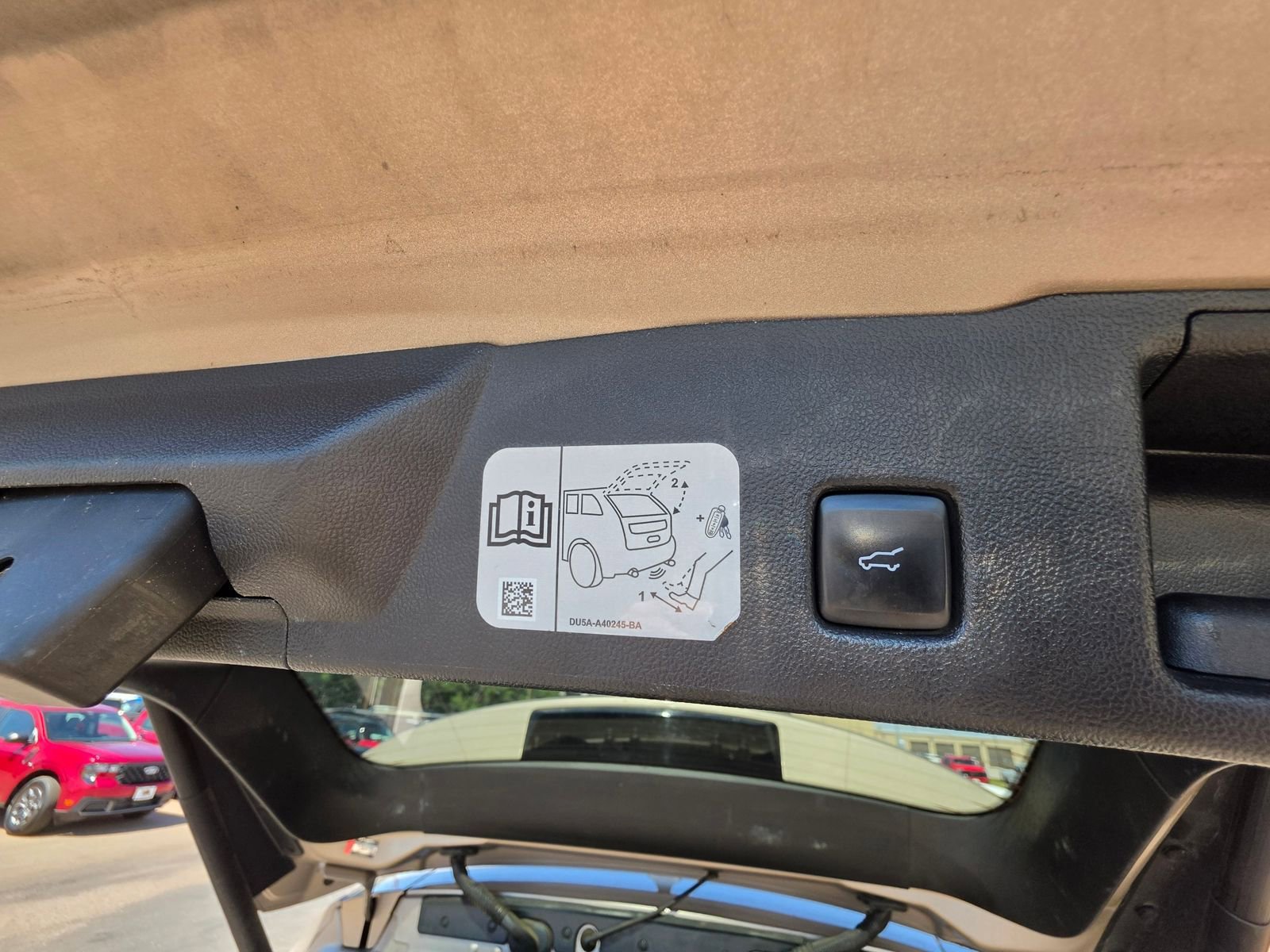 Used 2020 Ford Escape SEL FWD image 17