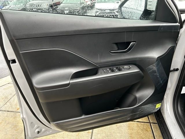 New 2026 Hyundai Kona SE image 15