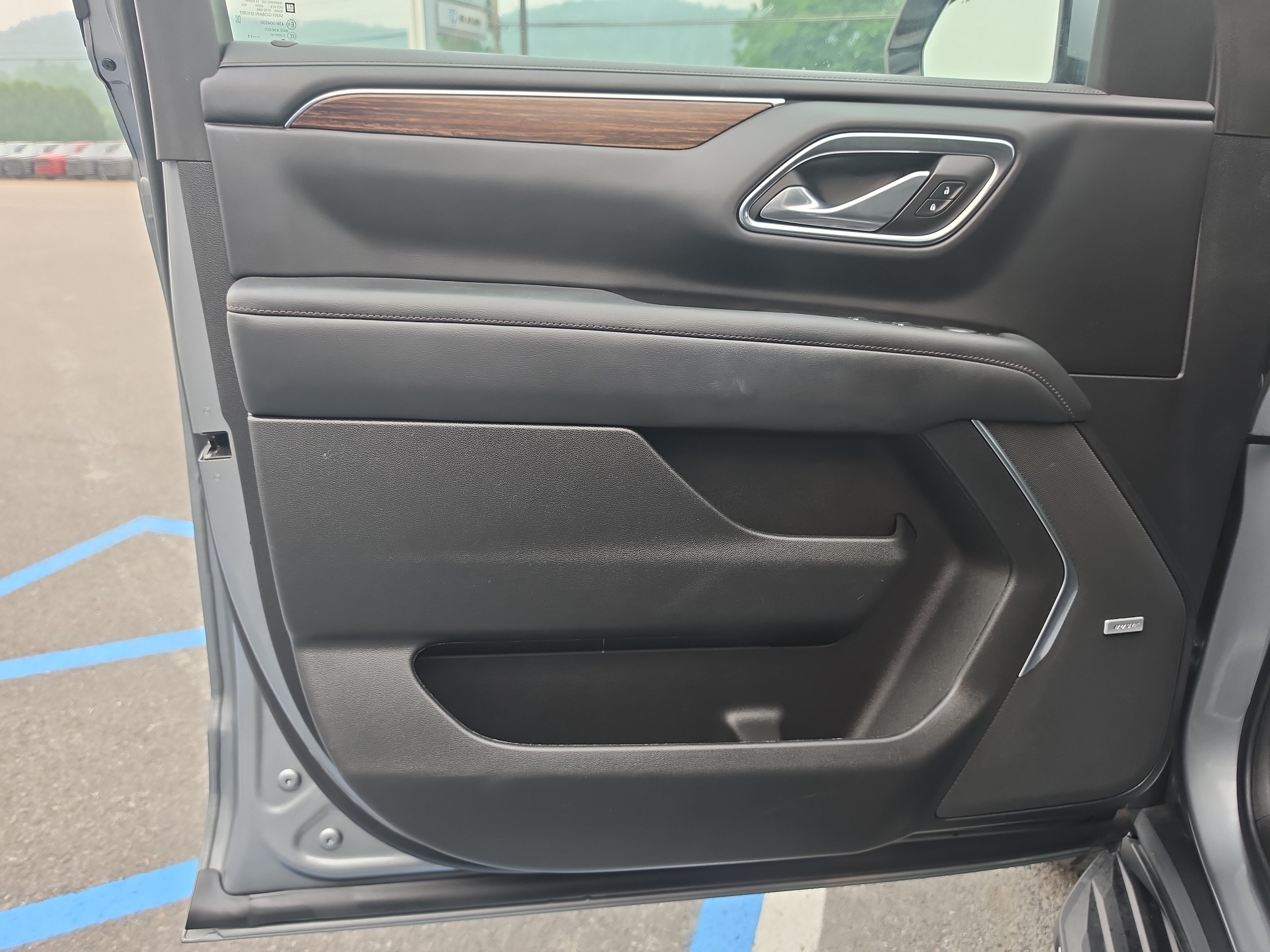 Used 2023 Chevrolet Tahoe High Country AWD/4WD image 19