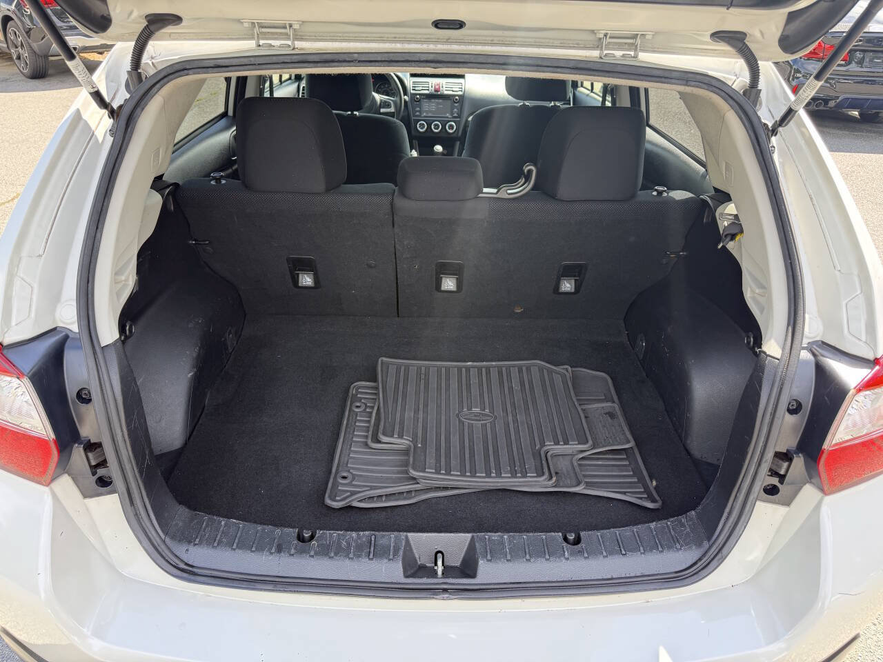 Used 2017 Subaru Crosstrek 2.0i AWD/4WD image 12