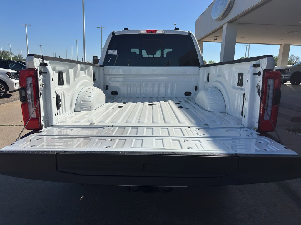 New 2026 Ford F250 Platinum AWD/4WD image 9