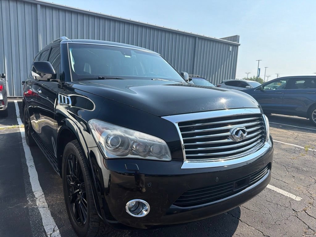Used 2013 INFINITI QX56 4WD w/ Deluxe Touring Pkg image 3