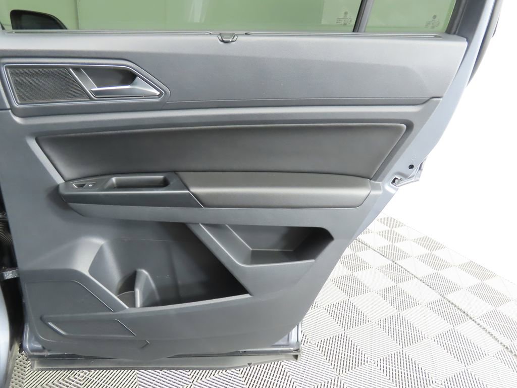 Used 2019 Volkswagen Atlas SE w/ Panoramic Sunroof Package image 28