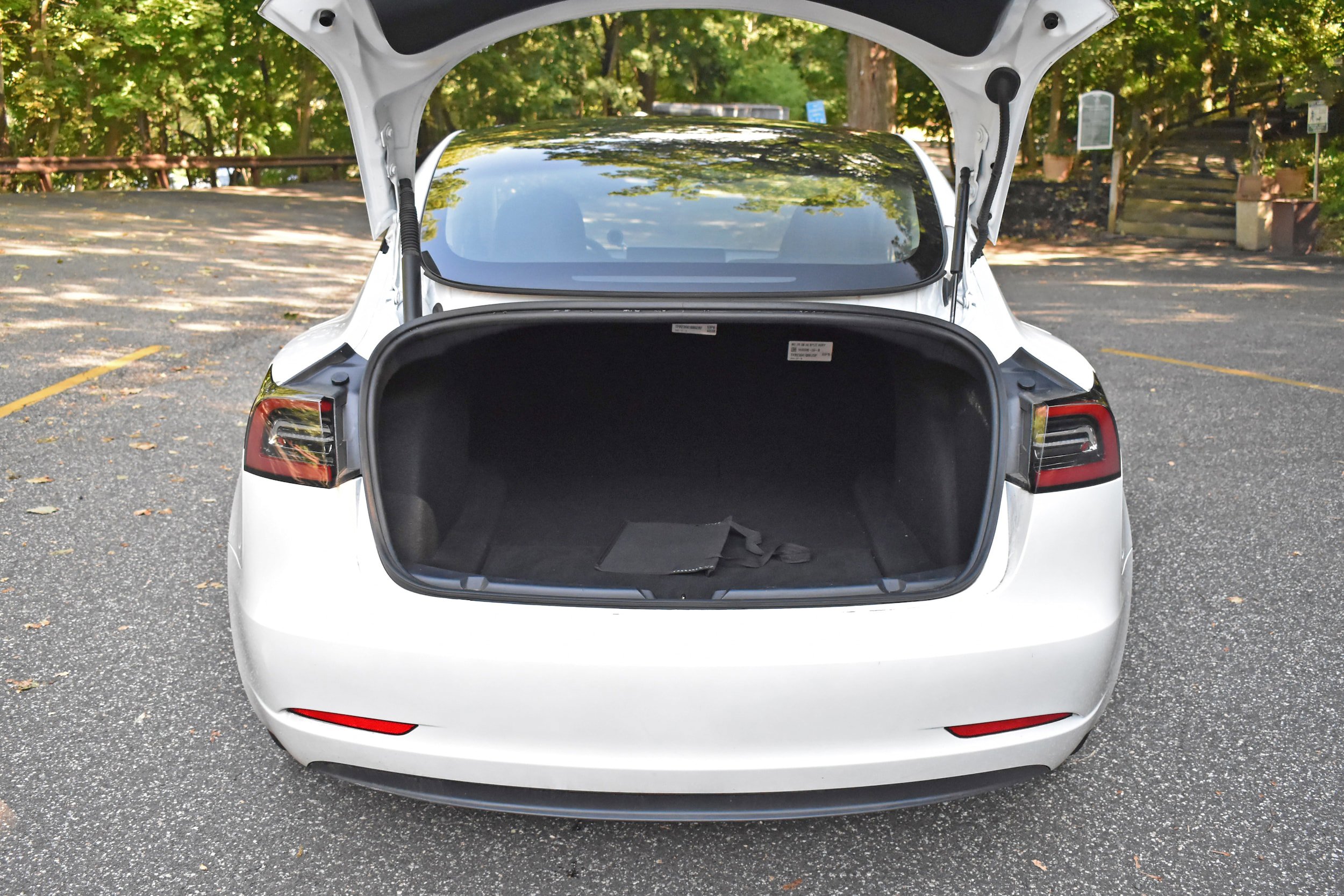 Used 2020 Tesla Model 3 Standard Range Plus RWD image 18