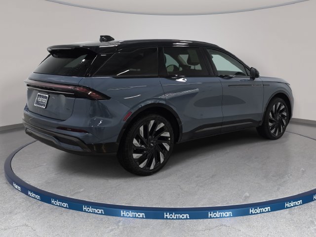 New 2026 Lincoln Nautilus Reserve w/ Jet Appearance Package AWD/4WD image 5