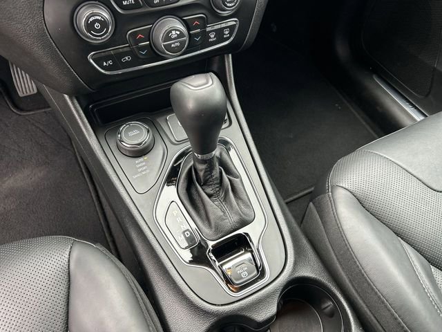 Used 2019 Jeep Cherokee Limited image 22