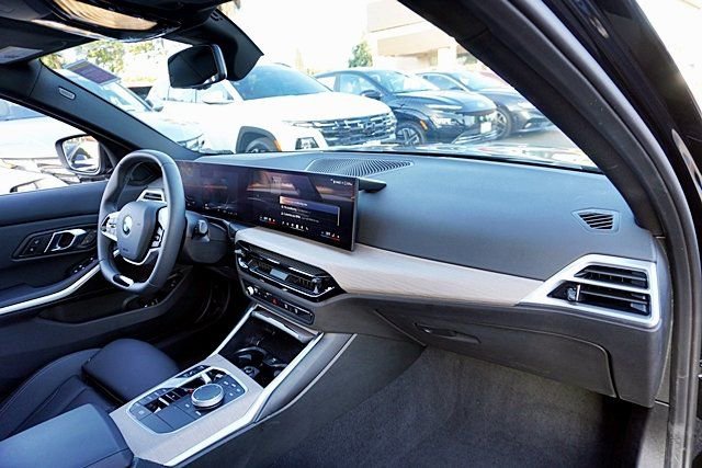Used 2025 BMW 330i xDrive Sedan w/ Convenience Package image 11