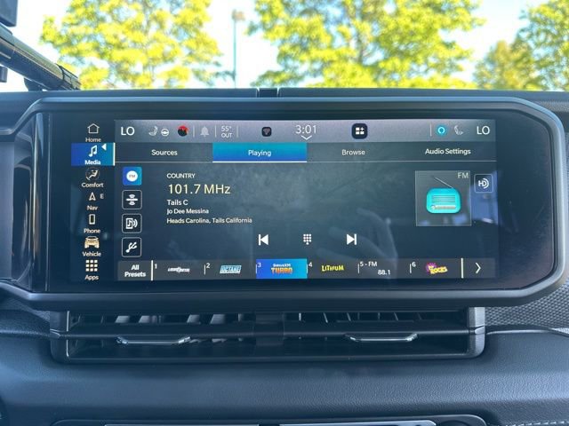 Used 2024 Jeep Wrangler Unlimited Rubicon w/ Technology Group image 36