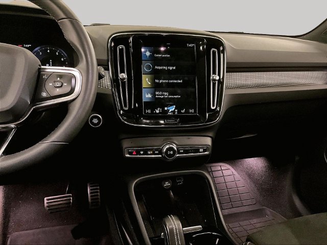 Used 2022 Volvo XC40 T5 R-Design w/ Advanced Package AWD/4WD image 7