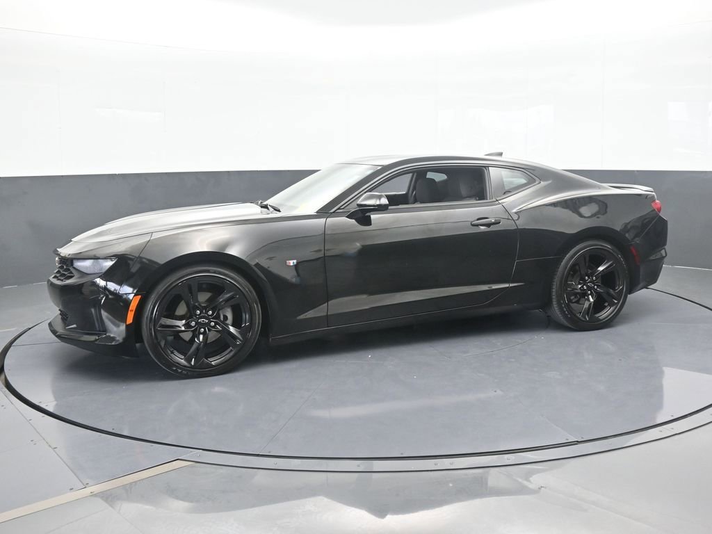 Used 2022 Chevrolet Camaro LT image 2