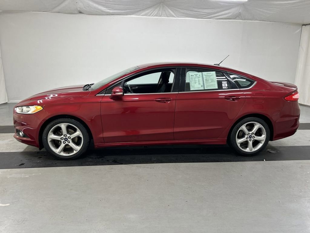 Used 2016 Ford Fusion SE image 6