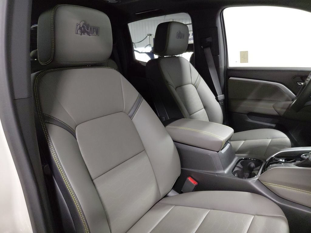 New 2026 Chevrolet Colorado ZR2 AWD/4WD image 21