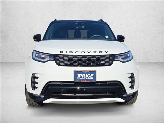 Used 2025 Land Rover Discovery Dynamic SE AWD/4WD image 2