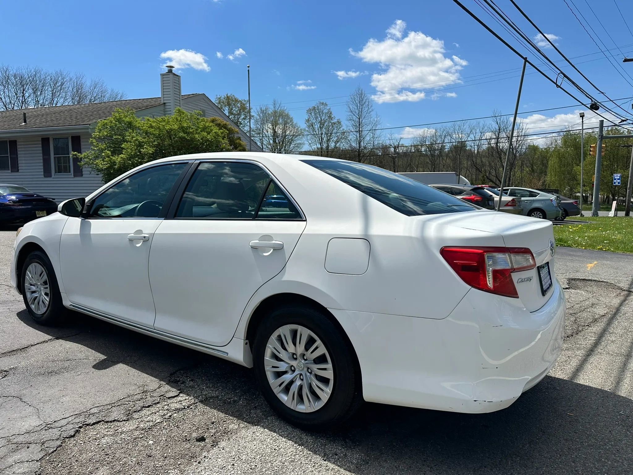 Used 2013 Toyota Camry LE FWD image 6