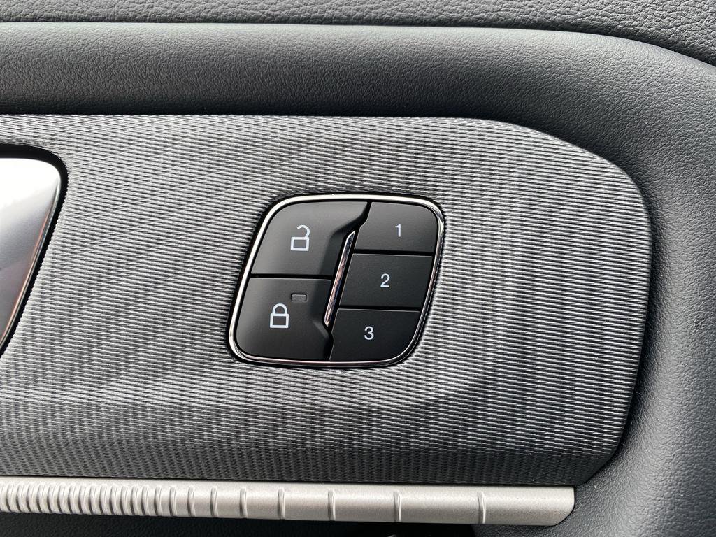 New 2026 Ford Explorer ST-Line w/ ST-Line Street Pack image 12