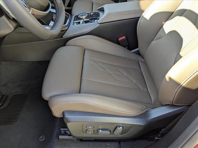 Used 2025 BMW X3 xDrive30i w/ Premium Package video 4