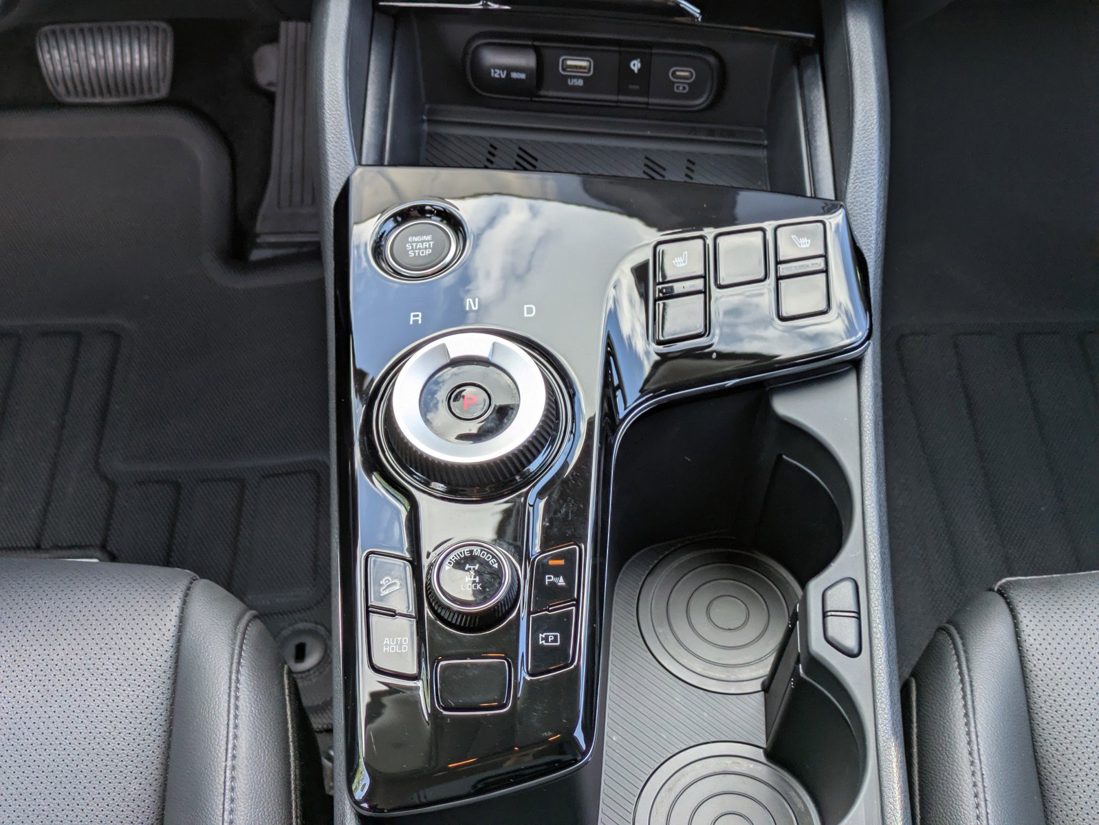 Certified 2025 Kia Sportage EX AWD/4WD image 16