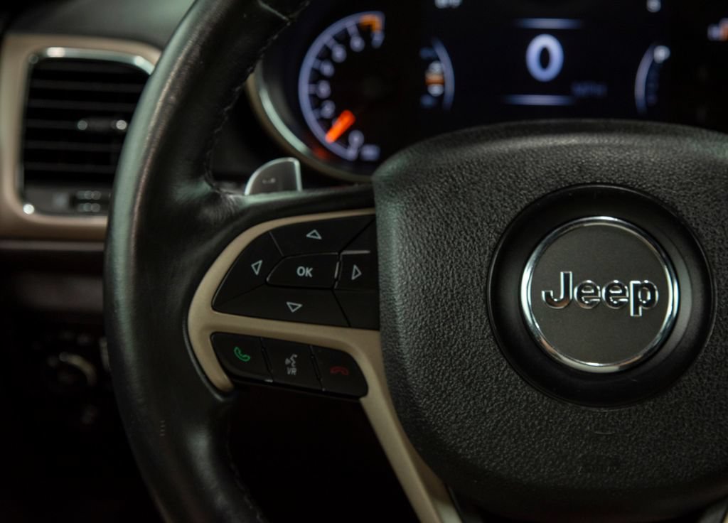 Used 2015 Jeep Grand Cherokee Laredo w/ Quick Order Package 23E AWD/4WD image 27