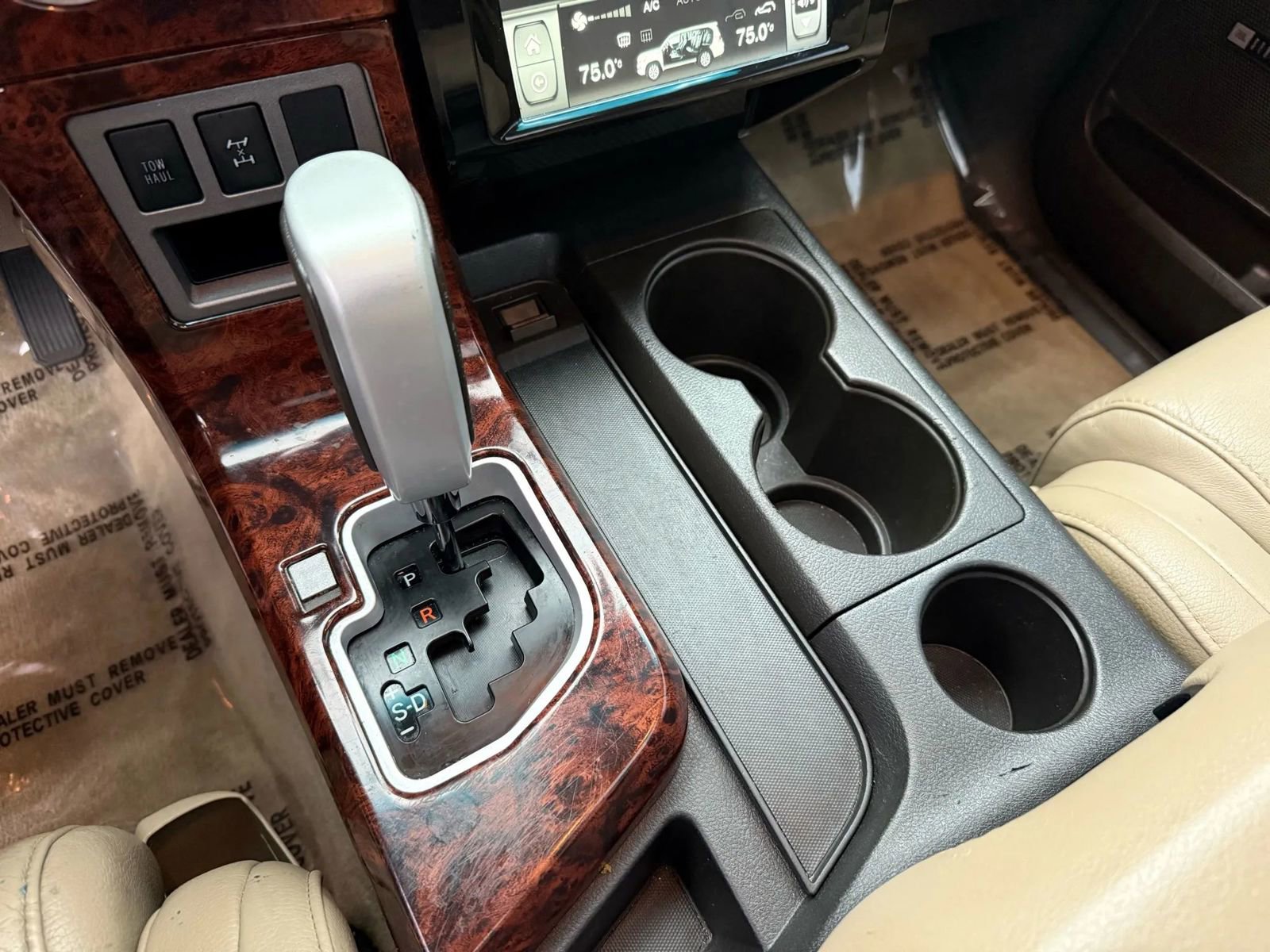 Used 2010 Toyota Sequoia Limited image 21