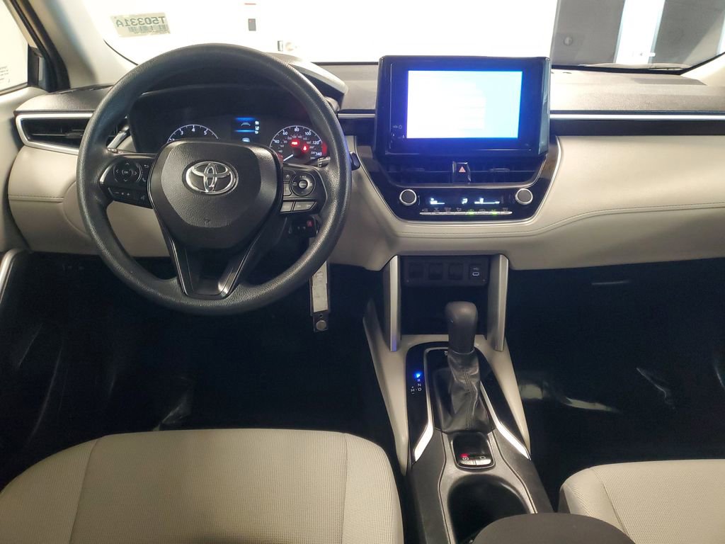 Used 2023 Toyota Corolla Cross L image 9