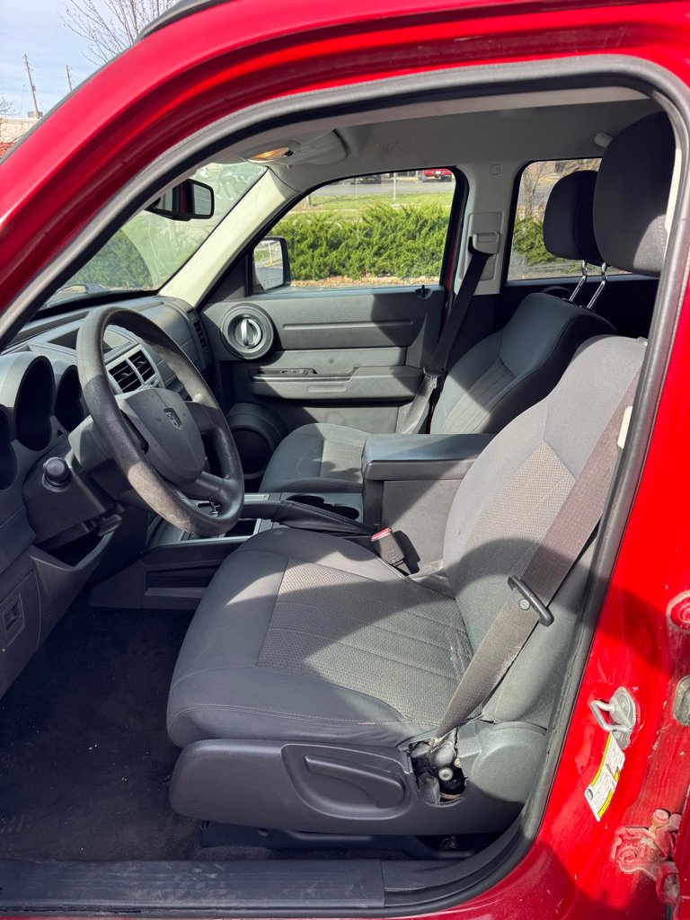 Used 2011 Dodge Nitro Heat image 8