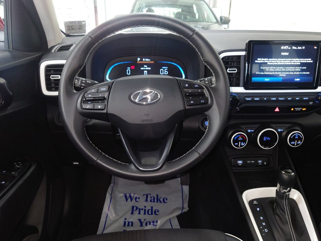 Certified 2023 Hyundai Venue Limited FWD image 14