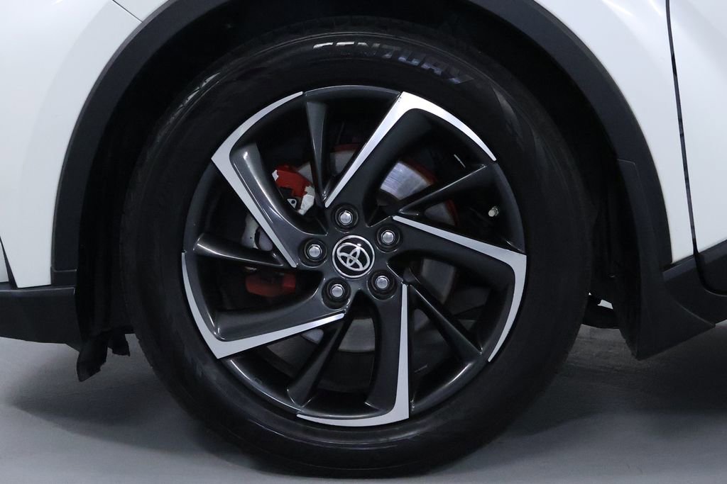Used 2021 Toyota C-HR Limited image 33