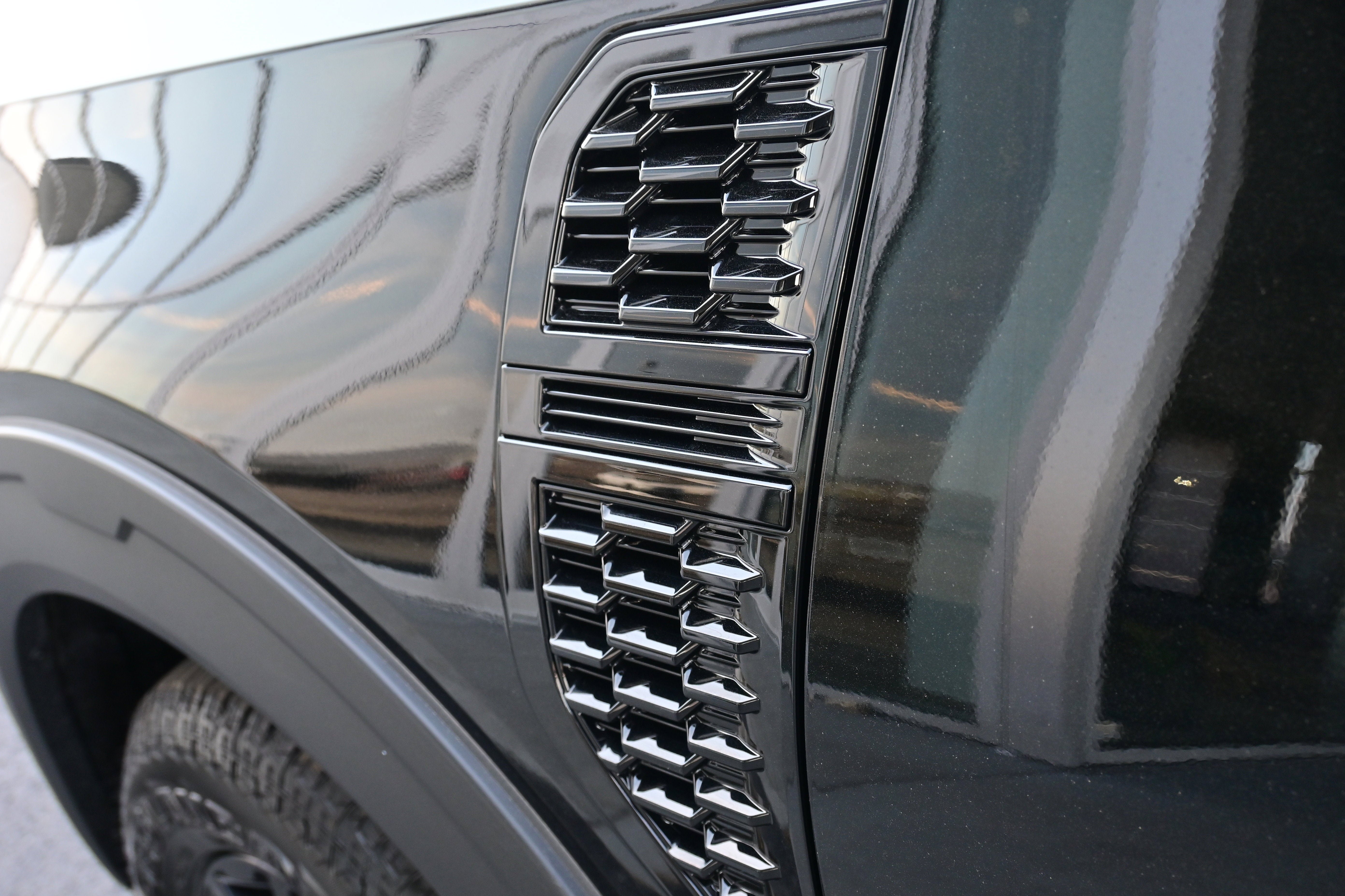 New 2025 Nissan Armada PRO-4X AWD/4WD image 27