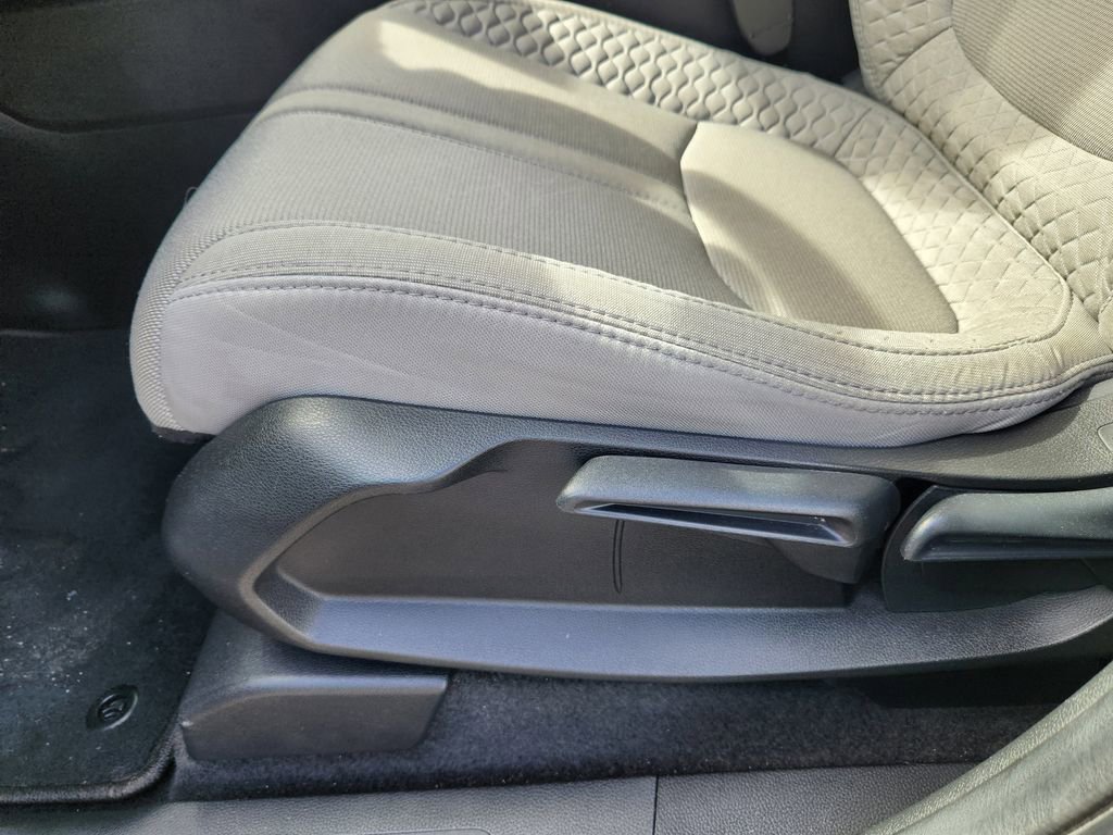 Used 2023 Honda Pilot LX image 16