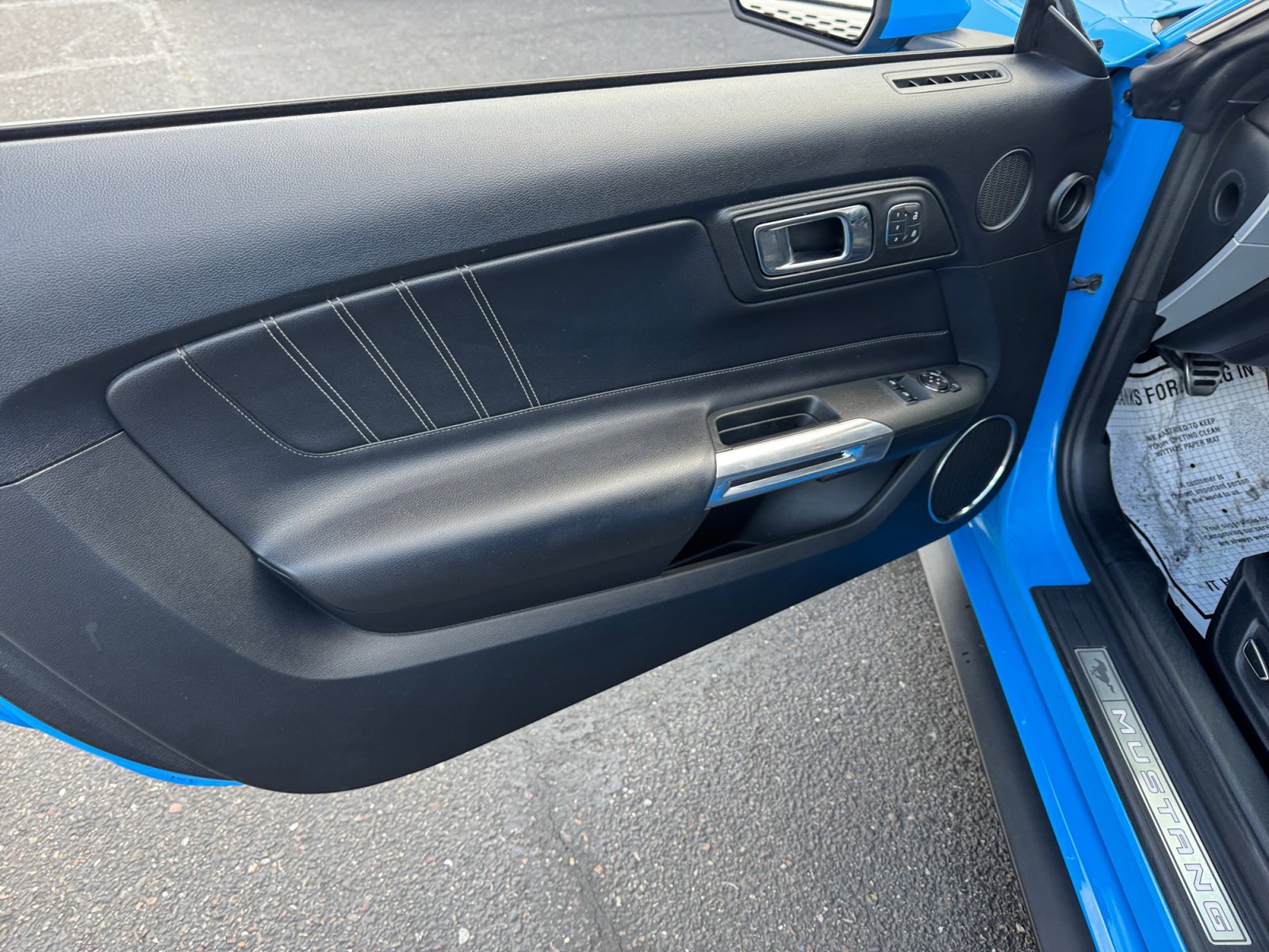 Used 2017 Ford Mustang GT Premium w/ Equipment Group 401A image 13