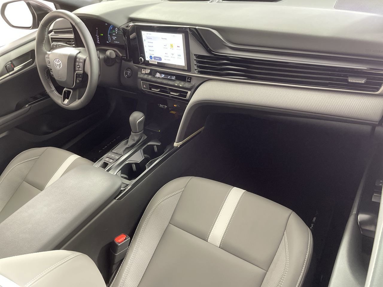 New 2026 Toyota Camry SE FWD image 26