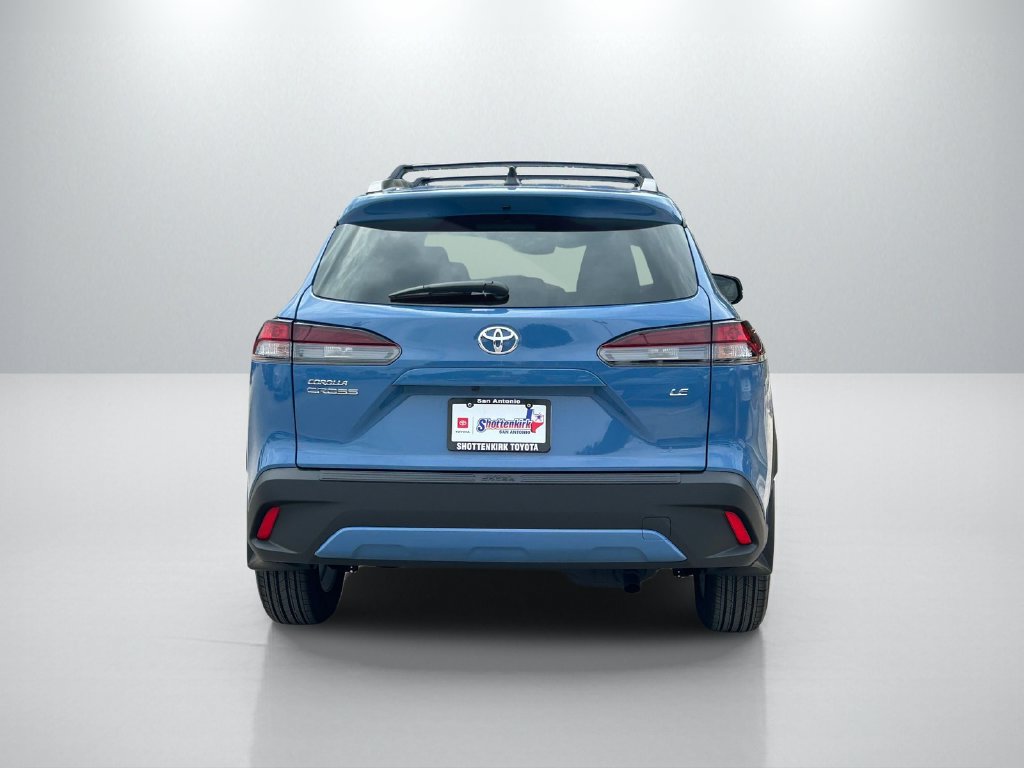 Used 2026 Toyota Corolla Cross LE FWD image 6