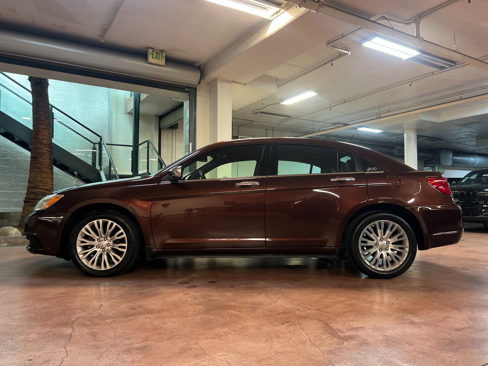 Used 2012 Chrysler 200 Limited image 2