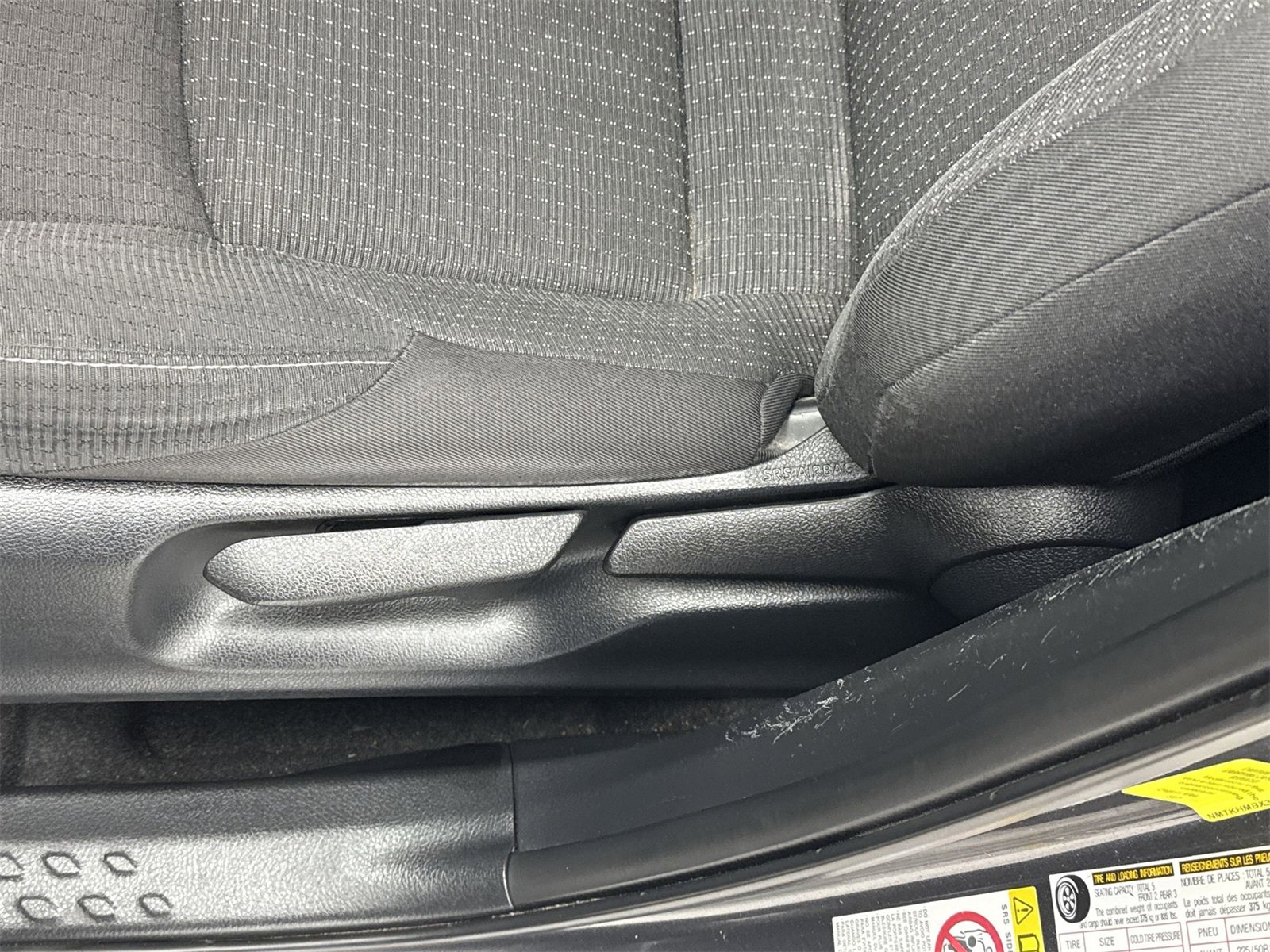 Used 2018 Toyota C-HR XLE image 16