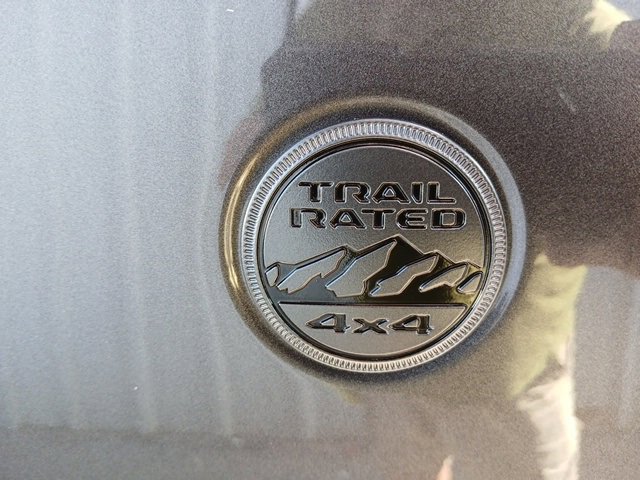 Used 2025 Jeep Gladiator Sport image 11