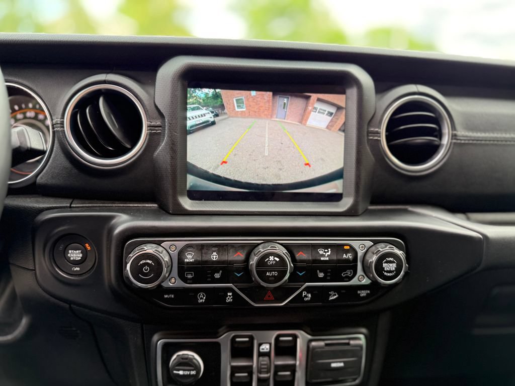 Used 2020 Jeep Wrangler Unlimited Sahara AWD/4WD image 22