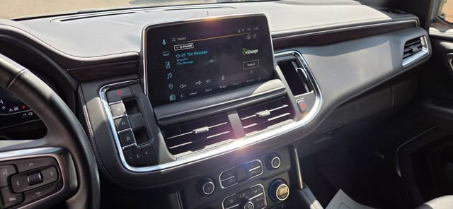 Certified 2023 Chevrolet Suburban Z71 w/ Luxury Package AWD/4WD image 12