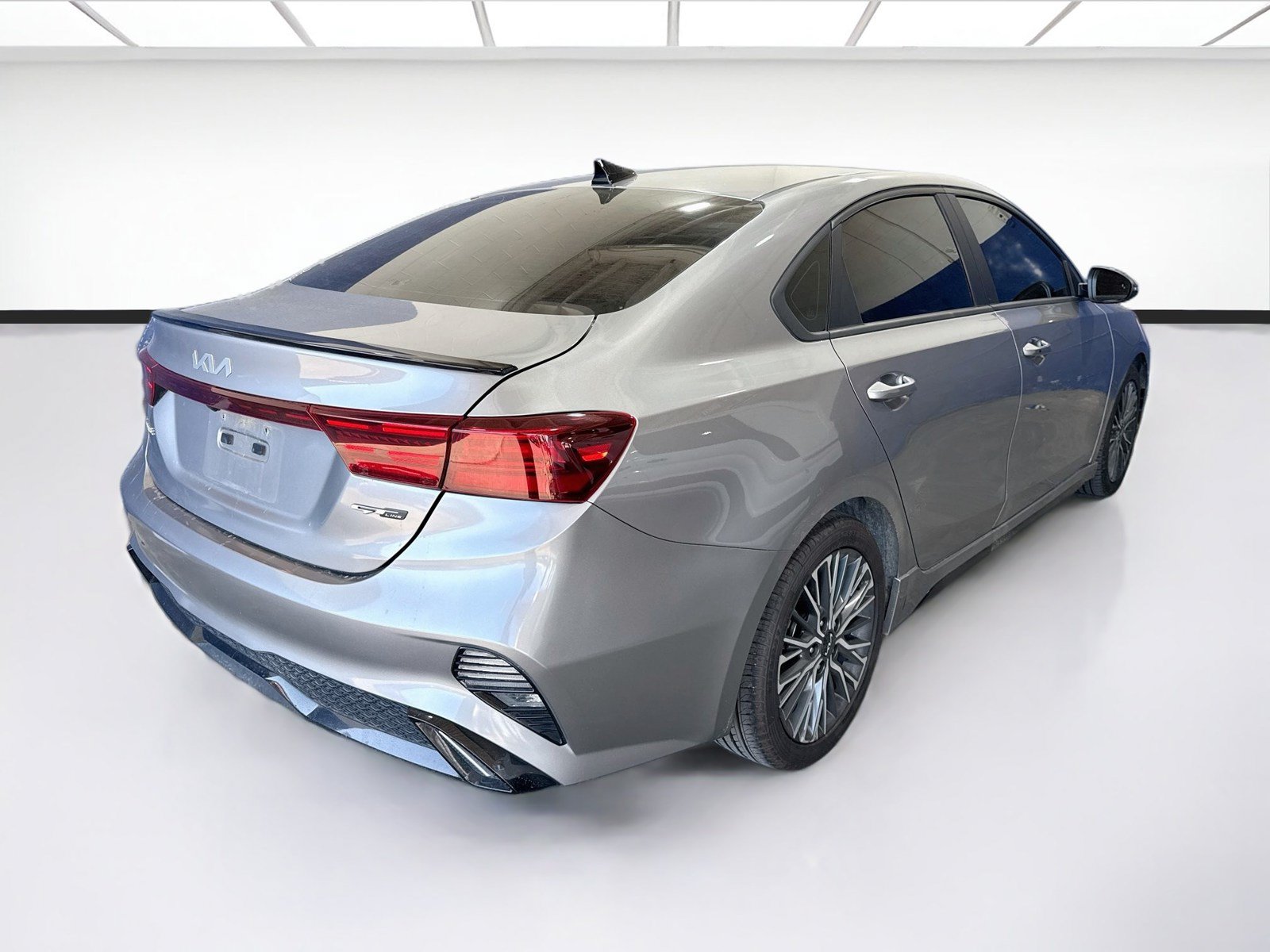 Used 2023 Kia Forte GT-Line FWD image 4